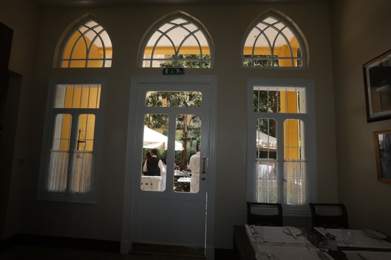 Les Fenetres Media Lunch